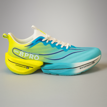 Fast Pro™ ランニングシューズ – 軽やかな走りを支える快適なパフォーマンス