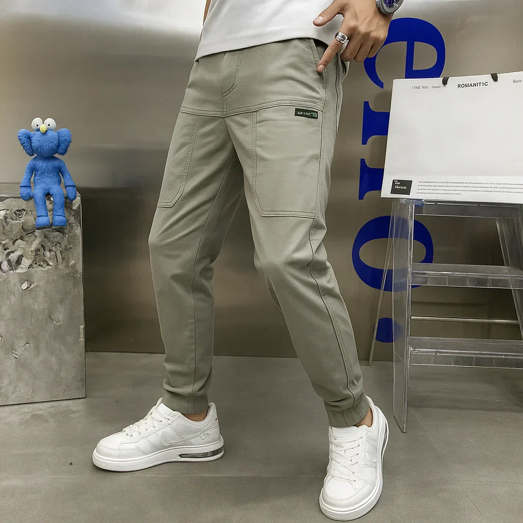 CargoFlex Pro™ カーゴパンツ – 機能性と快適さを兼ね備えた一本