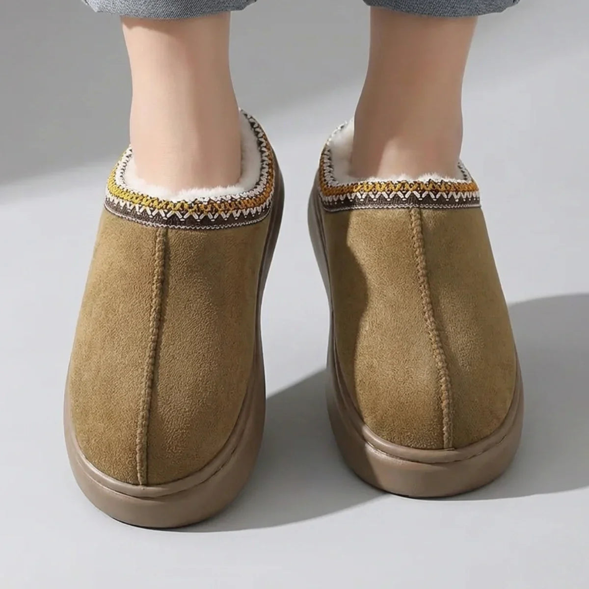 Comfort Doux™ ウィンターシューズ – 暖かさと快適さを兼ね備えた冬の定番