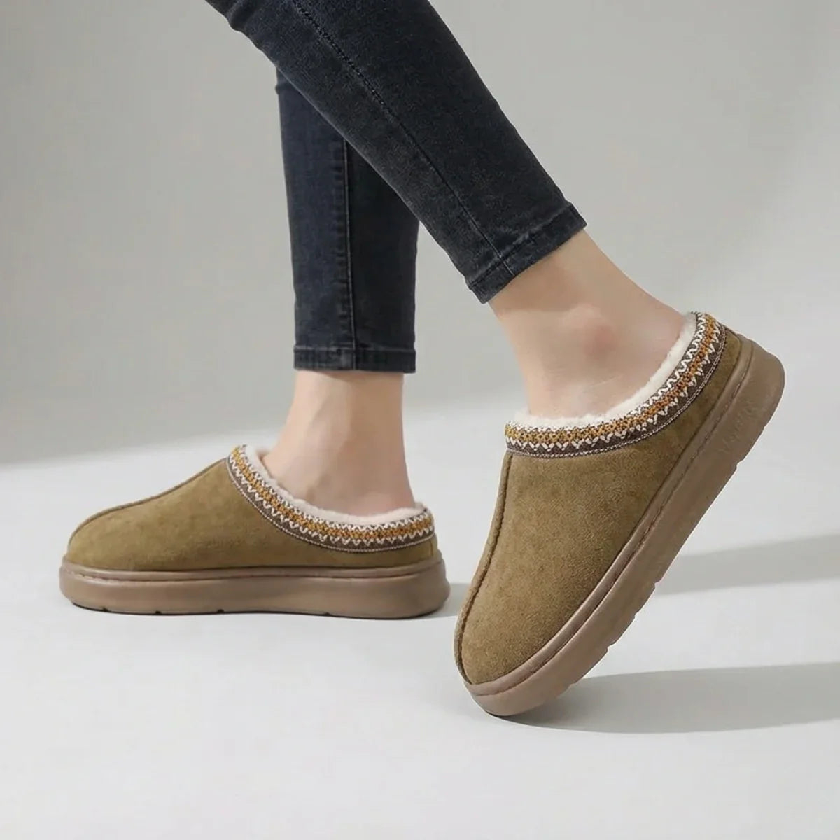 Comfort Doux™ ウィンターシューズ – 暖かさと快適さを兼ね備えた冬の定番