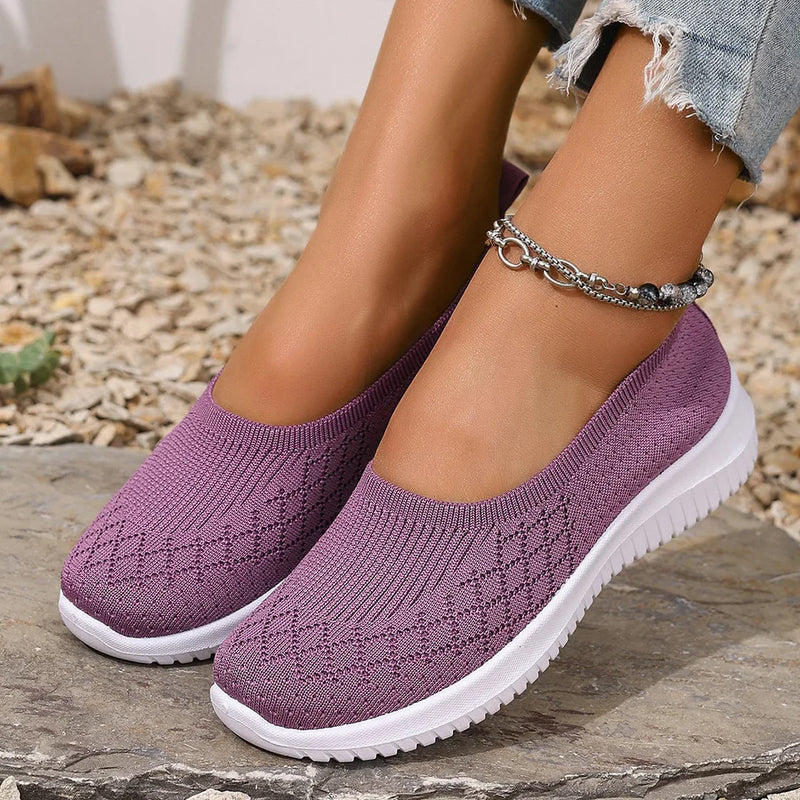 LightFoot™ レディースコンフォートシューズ – 軽やかな一歩を支える快適な履き心地