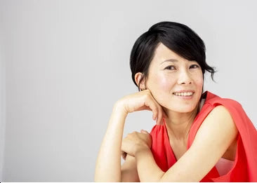 files/japanese-woman-her-40s-260nw-448565797_1.avif